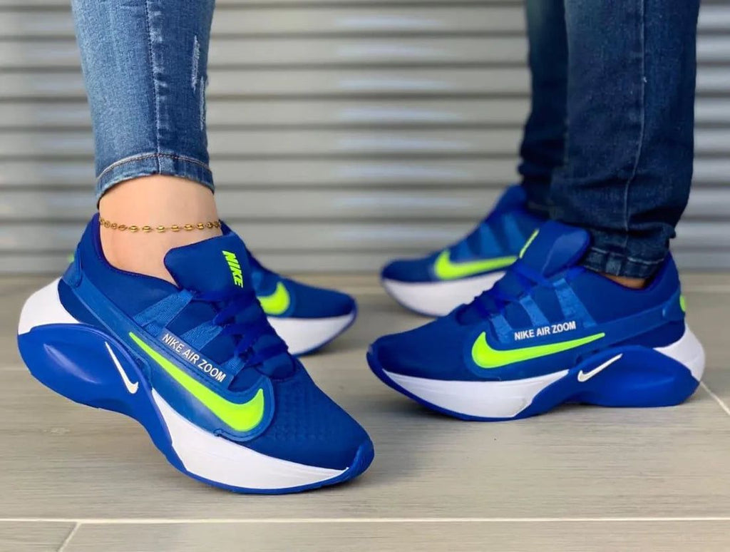 NIKE ZOOM