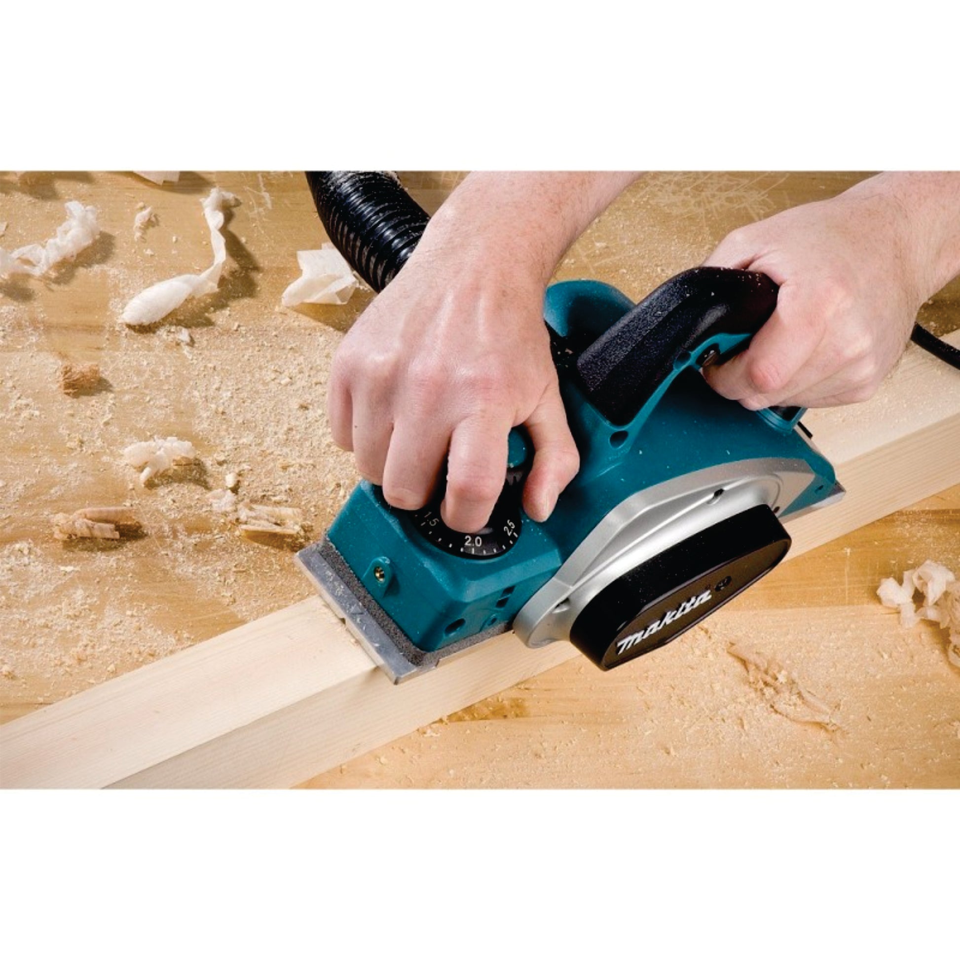 CEPILLO ELECTRICO PARA MADERA MAKITA
